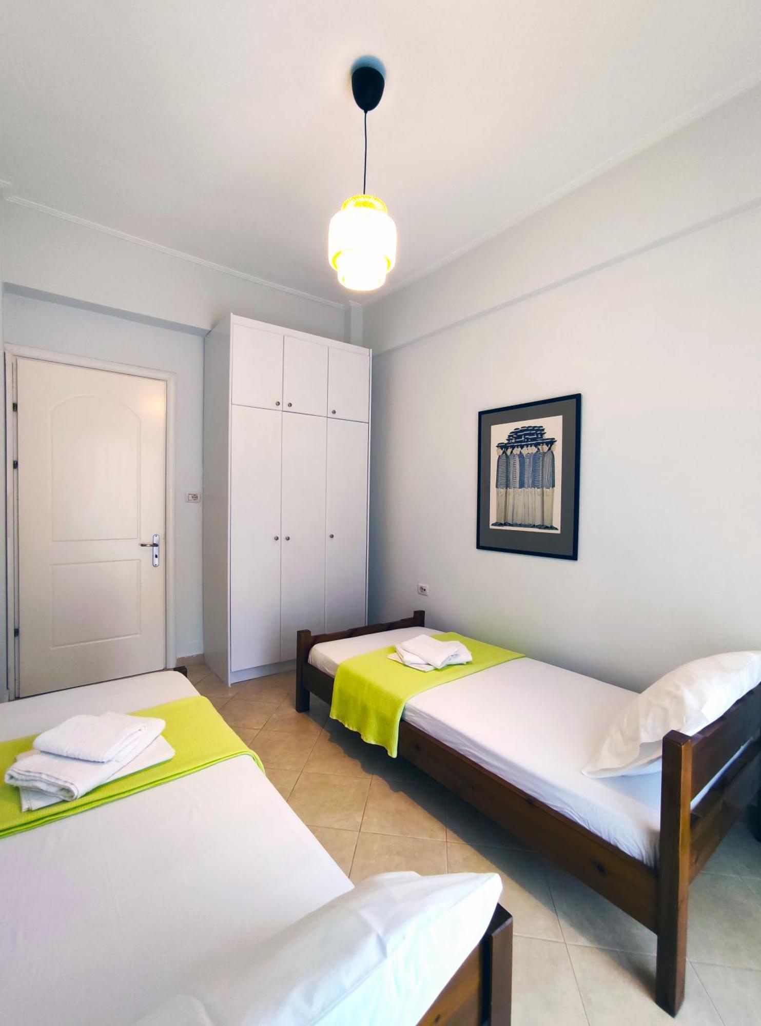 Comfy Hill Apartments ساراندا المظهر الخارجي الصورة